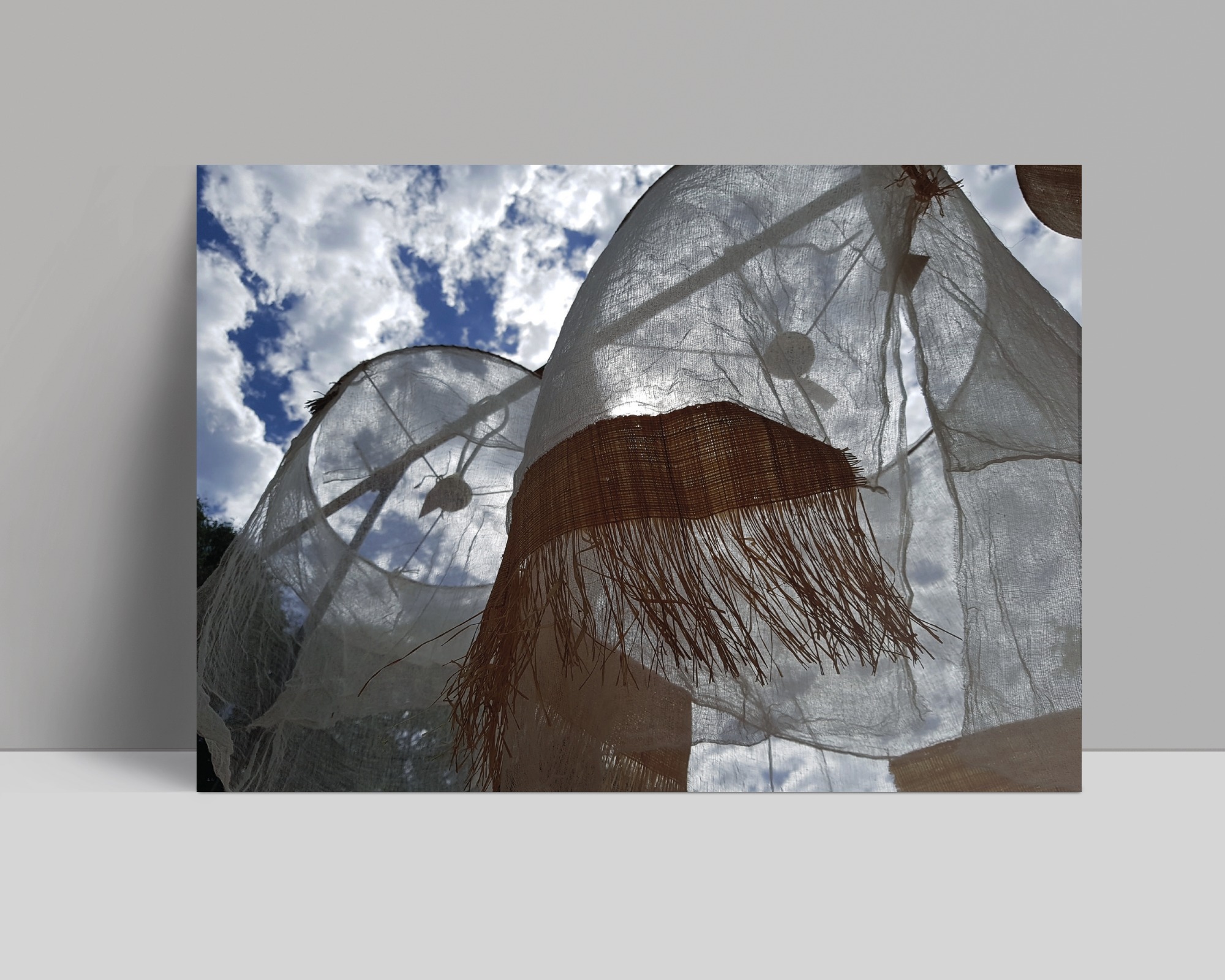 postkarte - lampenschirme im wind